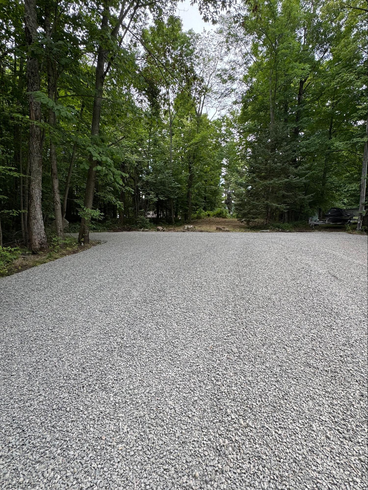 Gravel driveway installation